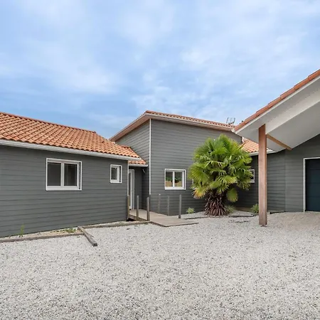 Maison Avec Piscine Pour 8 Adultes - 2 Enfants *