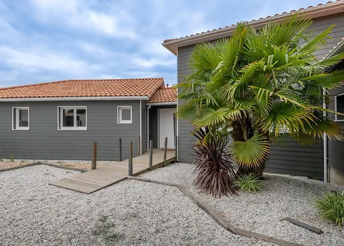 Maison Avec Piscine Pour 8 Adultes - 2 Enfants Hébergement de vacances Pornic