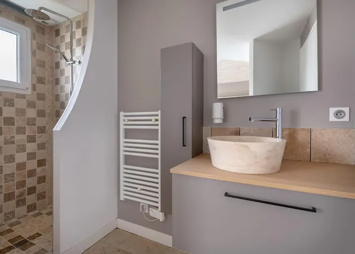 Maison Avec Piscine Pour 8 Adultes - 2 Enfants Hébergement de vacances