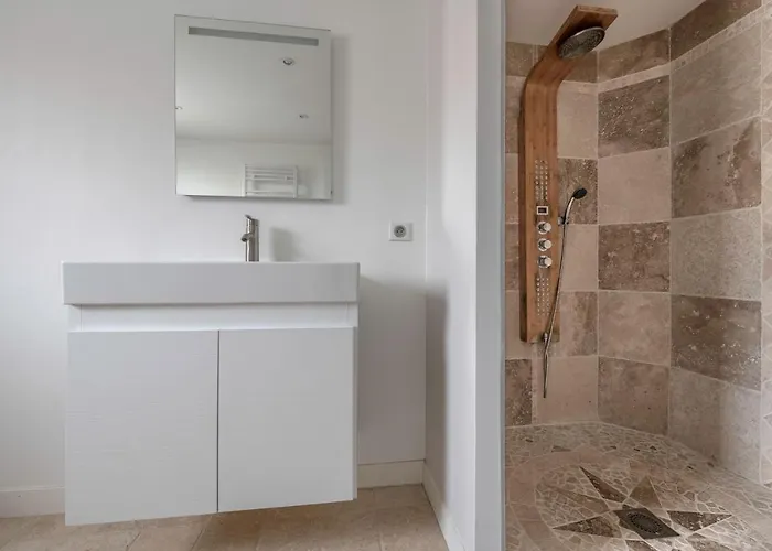 Maison Avec Piscine Pour 8 Adultes - 2 Enfants Hébergement de vacances