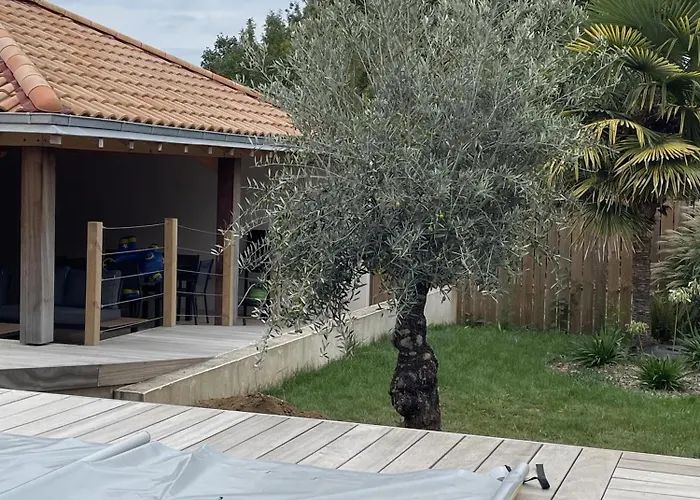 Maison Avec Piscine Pour 8 Adultes - 2 Enfants Hébergement de vacances