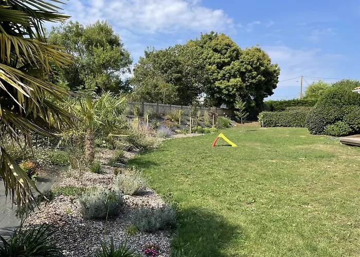 Hébergement de vacances Maison Avec Piscine Pour 8 Adultes - 2 Enfants *